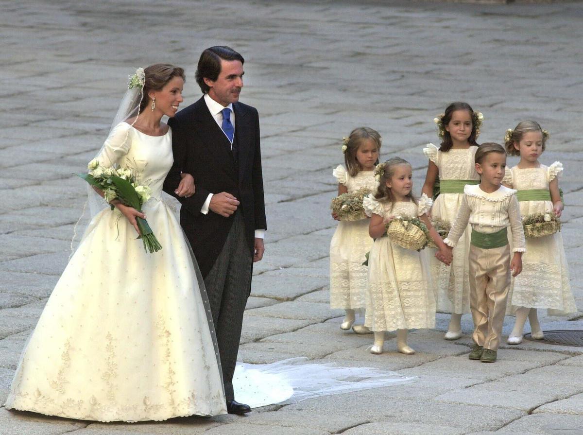 José María Aznar, con su hija Ana, el día de su boda en 2002