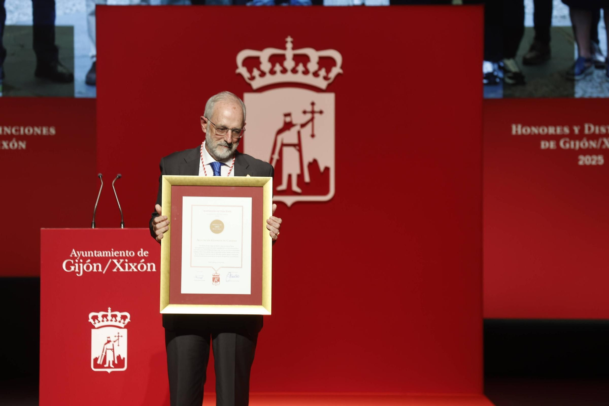 La entrega de medallas y distinciones de Gijón, en imágenes
