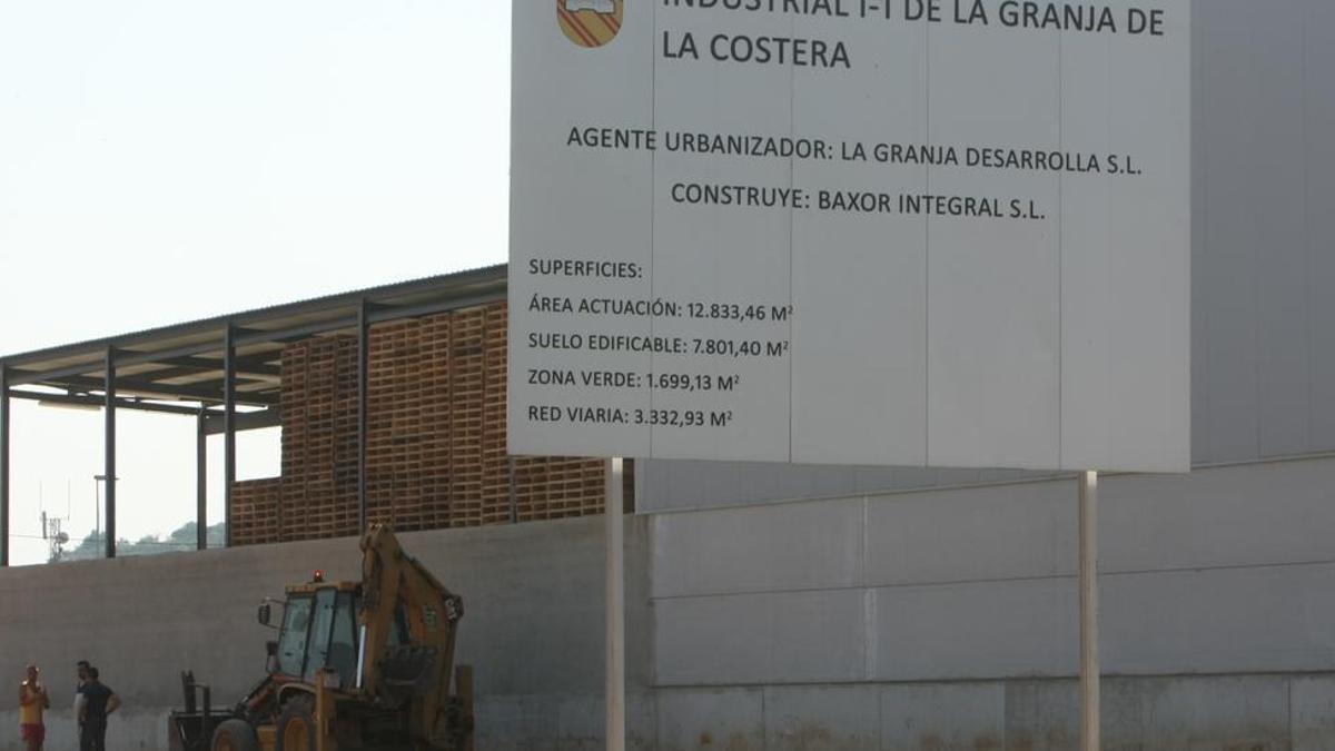 Obras de urbanización del polígono de la Granja promovidas a través de la empresa pública municpial, en una imagen de 2013.
