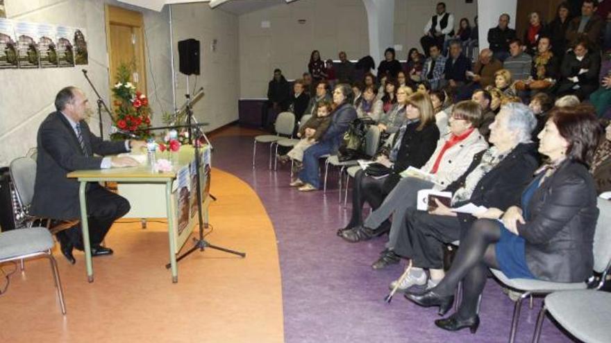 Un momento del acto de ayer, al que asistió bastante público. // Carmen Giménez