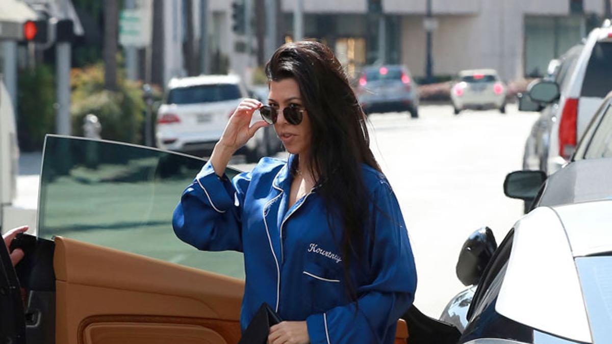 Kourtney Kardashian y su look en pijama