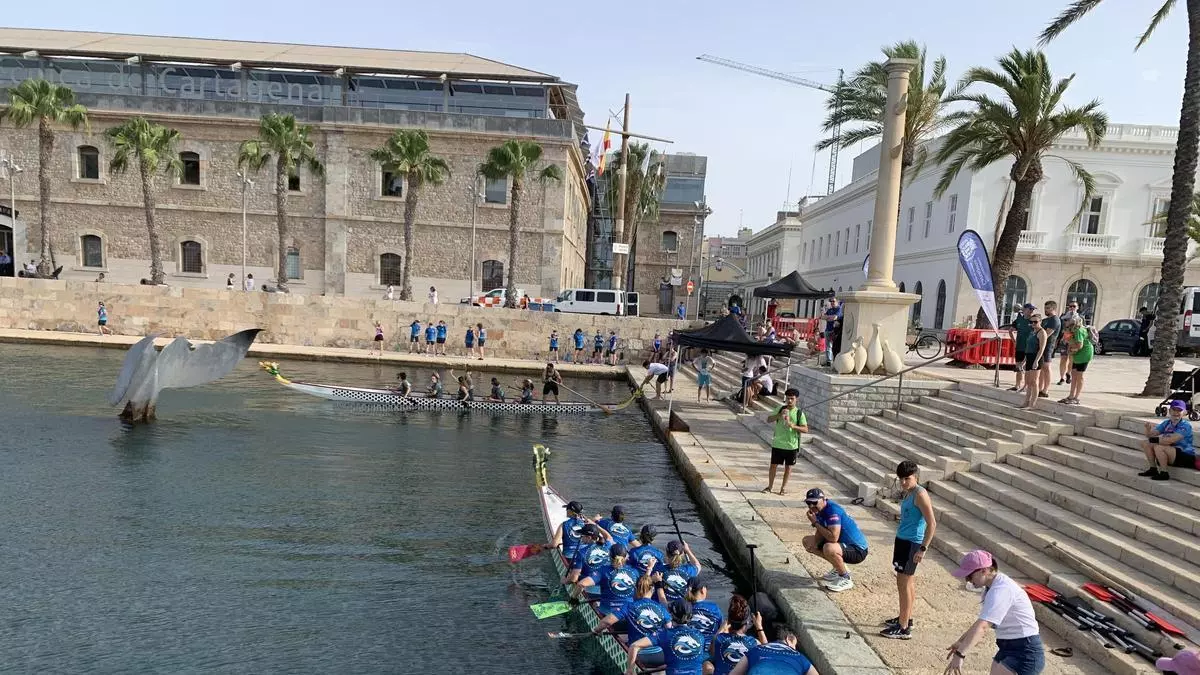 La EP Mar Menor vence en la regata de Dragón Boat de Cartagena