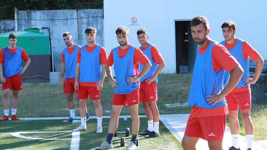 La UD Ourense empieza la liga en el Manuel Candocia