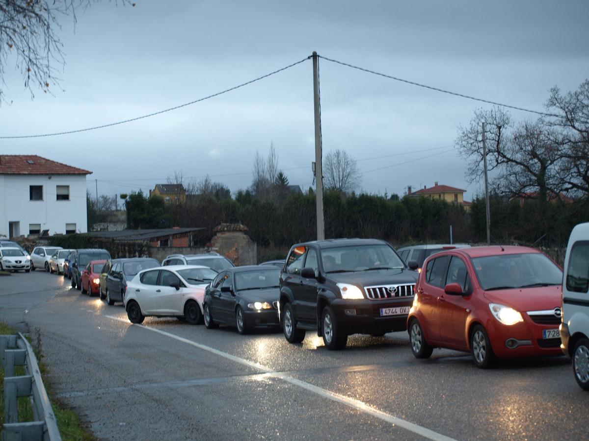 Atascos en los accesos a Parque Principado.