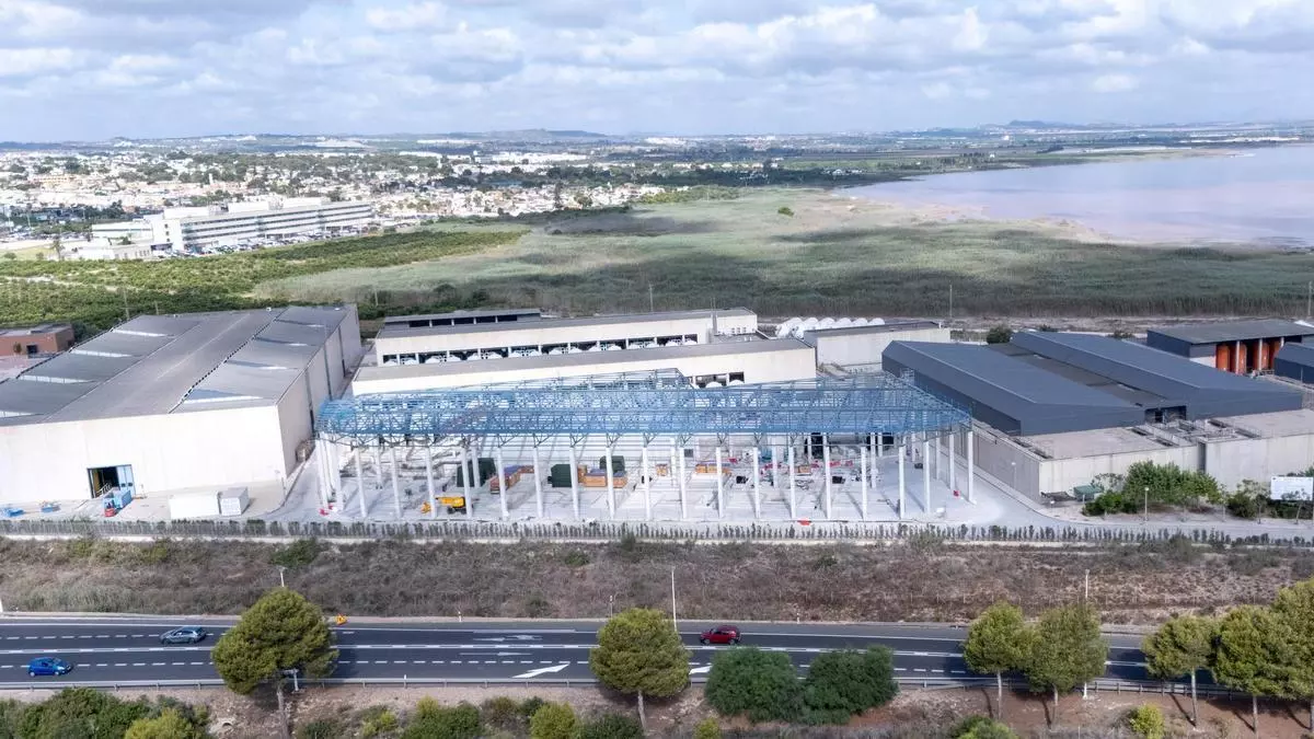 La ampliación de la desaladora de Torrevieja se pone en marcha a principios de 2027 con muchos deberes pendientes