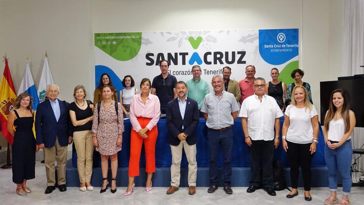Presentación de &#039;Santa Cruz Solidaria&#039;.