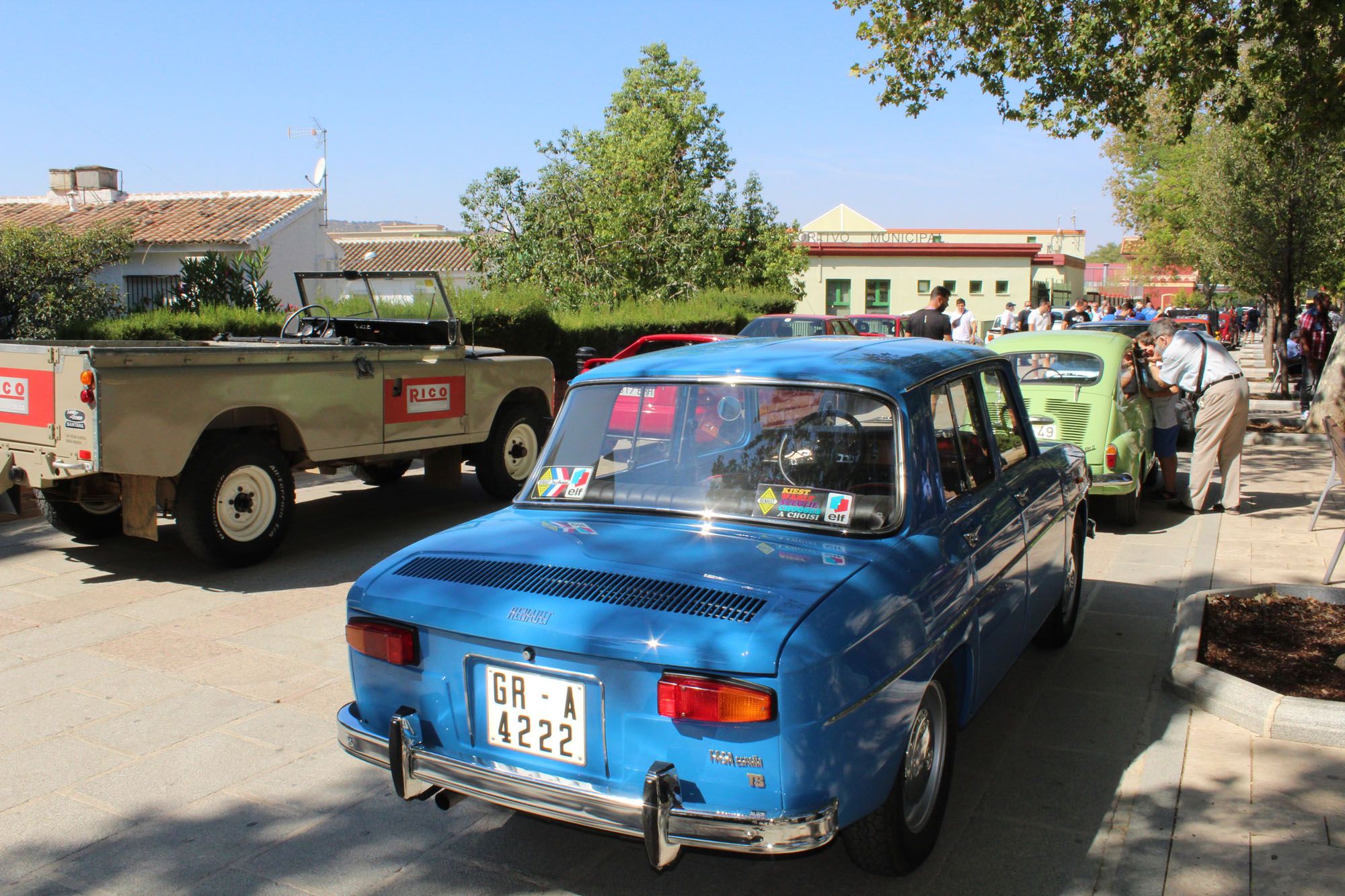 Concentración de coches clásicos en Antequera