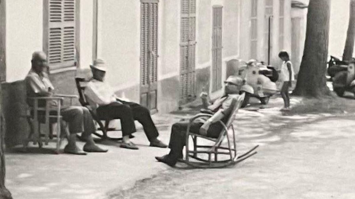 Así era el verano en Mallorca hace 50 años: sombra, albercas y la siesta como ritual