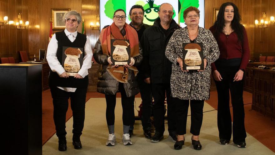 Representantes de los establecimientos ganadores, de Azehos y la Diputación. | J.L.F.