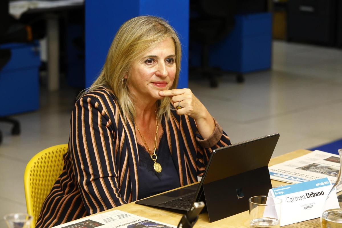 CARMEN URBANO - DESAYUNO SOBRE RECICLAJE EN LA REDACCION DE EL PERIODICO DE ARAGON.