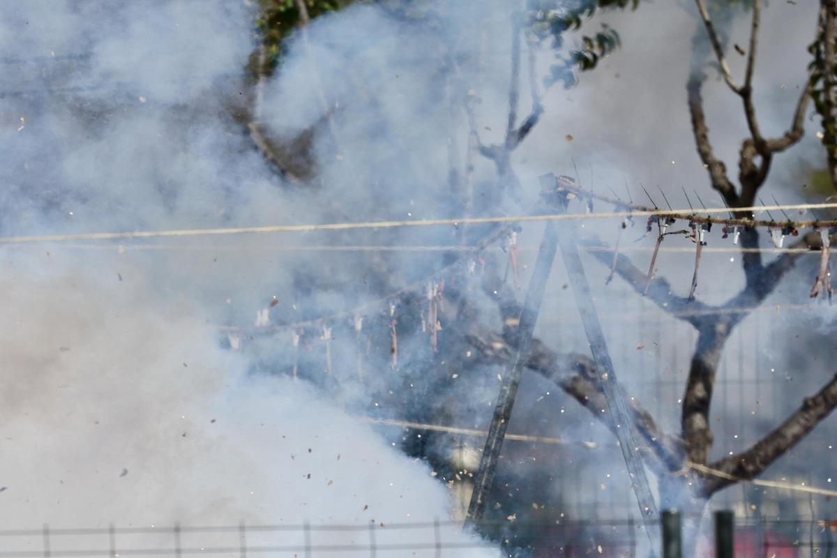 Las imágenes de la mascletà de Hermanos Ferrández en la Magdalena 2026