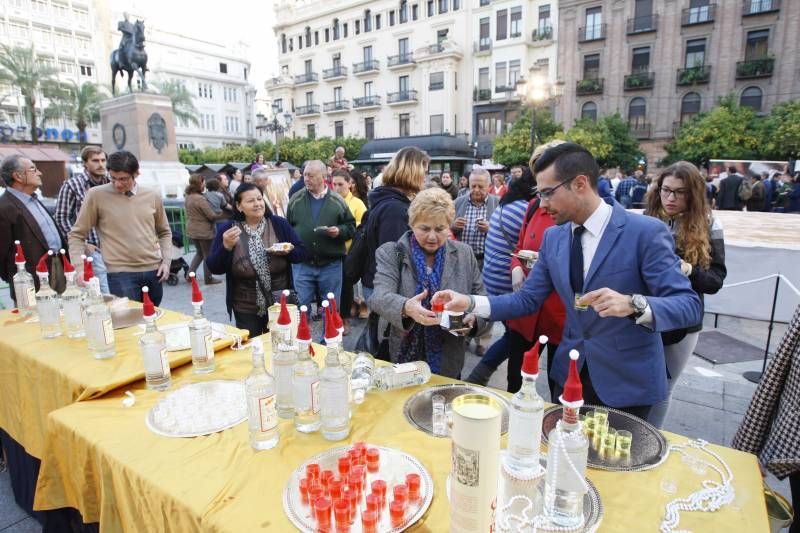 La degustación del pastel cordobés en Las Tendillas, en imágenes