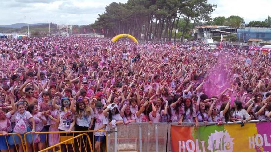 Holi Run en Vigo | Caballero se marca otro baile en la Holi Run