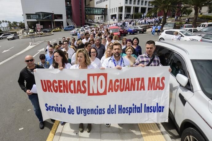 Concentración de médicos y personal sanitario como protesta por la situación del área de Urgencias.  | 25/04/2019 | Fotógrafo: Tony Hernández