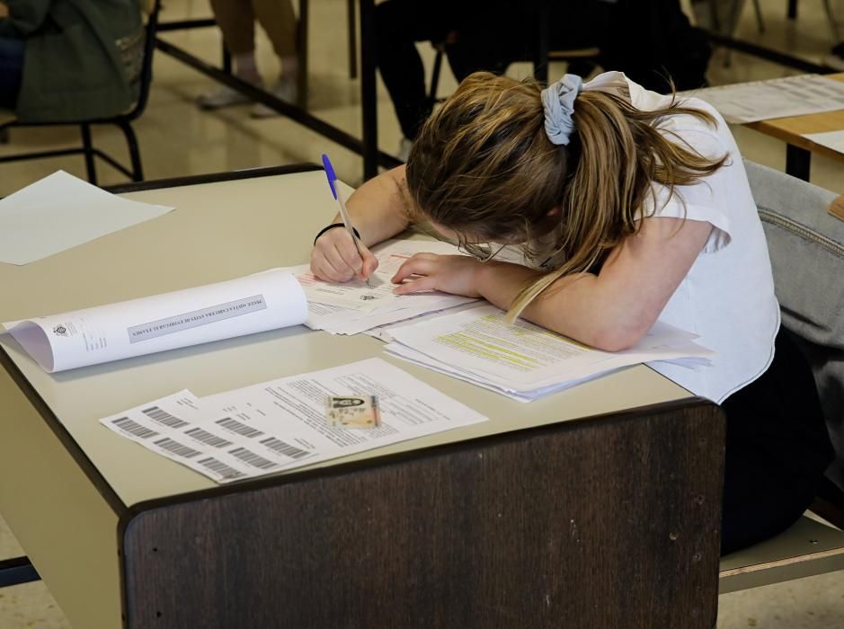 EBAU 2019 en Asturias: primer día de exámenes de selectividad en Gijón