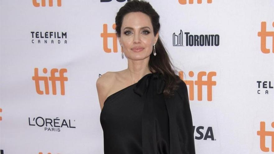Angelina Jolie: &quot;El proceso de divorcio ha sido difícil, pero ahora soy más fuerte&quot;