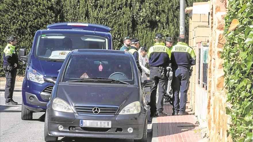 Asesinados en su casa una madre y su hijo en Murcia