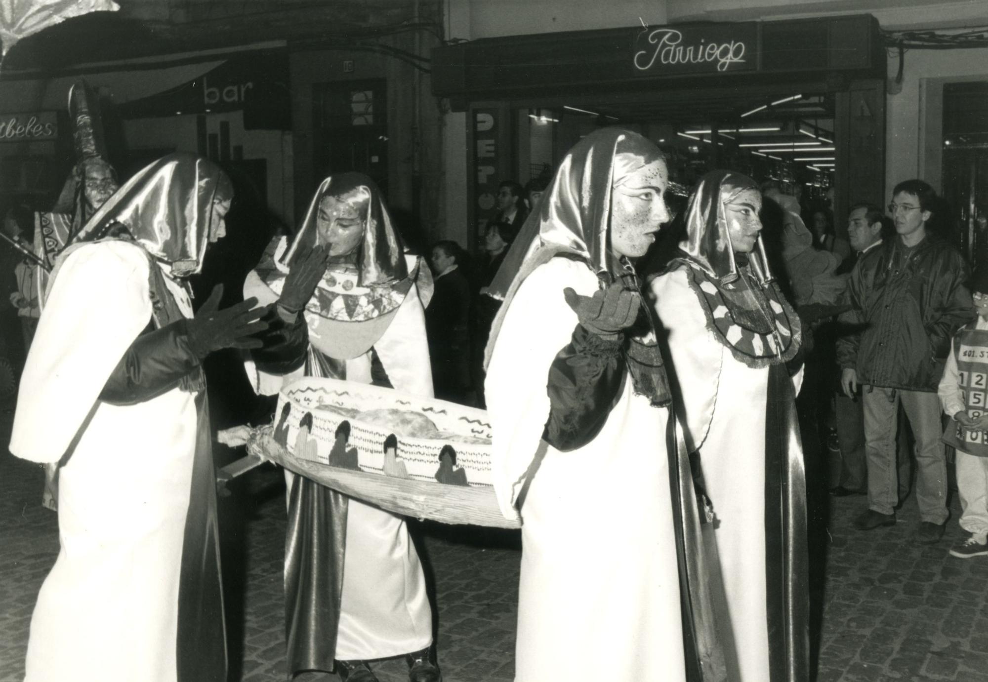 GALERÍA | Revive los carnavales de Zamora en los 90