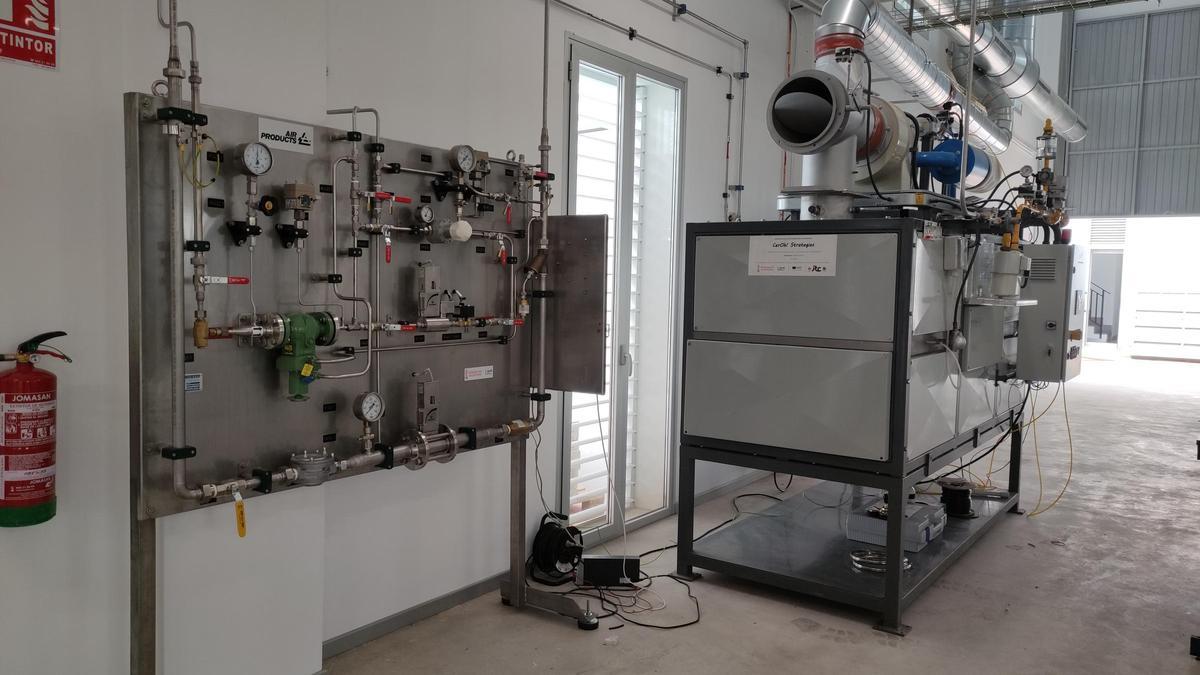 Cámara de combustión instalada en la Planta Piloto Hipocarbónica del ITC en donde se está llevando a cabo este proyecto.