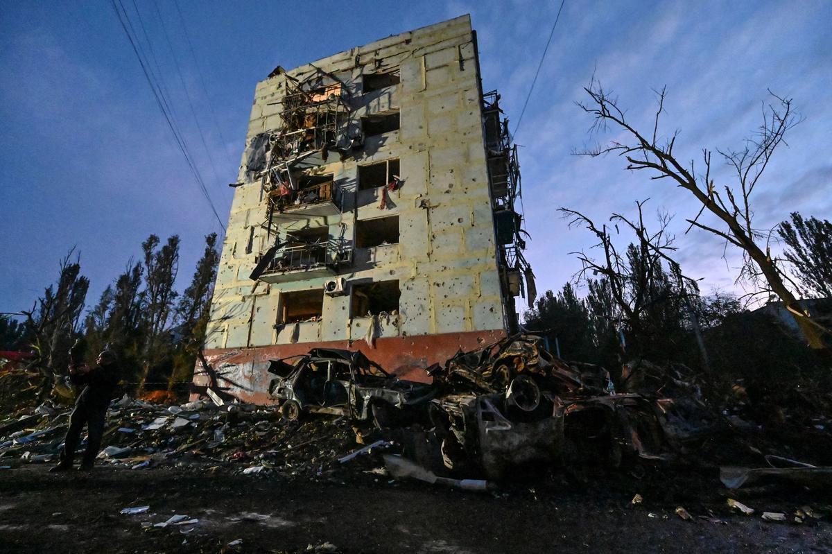 Al menos 12 personas han muerto como resultado del ataque nocturno ruso con misiles contra la ciudad ucraniana de Zaporiyia.