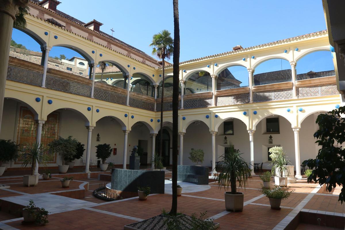 MLG 15/NOVIEMBRE/2016.-   HOSPITAL  DOCTOR PASCUAL ,   VACIO DE ENFERMOS. .-ARCINIEGA