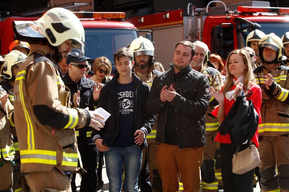 Homenaje al bombero fallecido en el incendio de Uría hace un año