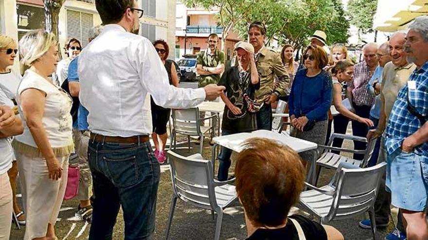 El alcalde, Antoni Noguera, visitó ayer Son Espanyolet.