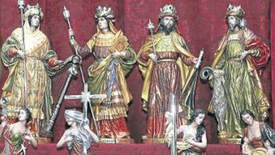 El paso de la Coronación lucirá ocho figuras de Romero Zafra