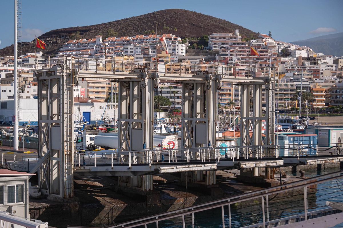 Puerto de Los Cristianos