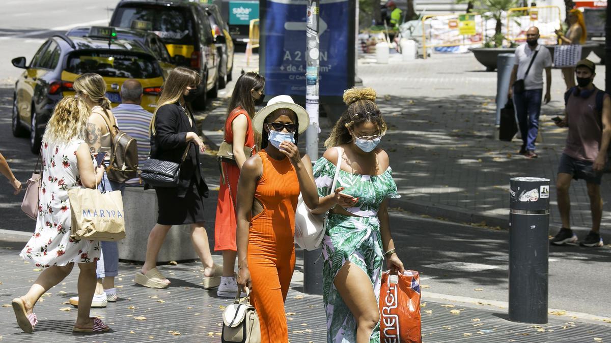 Turistas en el centro de Barcelona