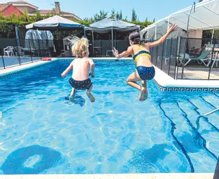 Tres de cada diez niños de Castellón, sin vacaciones por la situación familiar