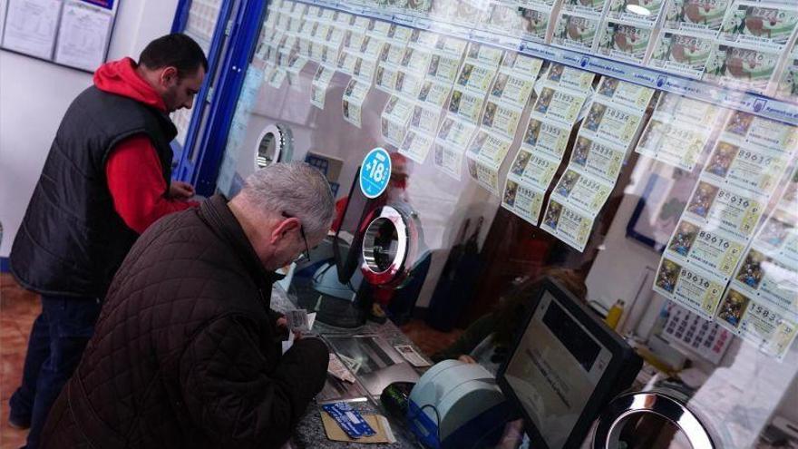 Cuatro años de prisión para una lotera de Zaragoza por quedarse 80.534 euros