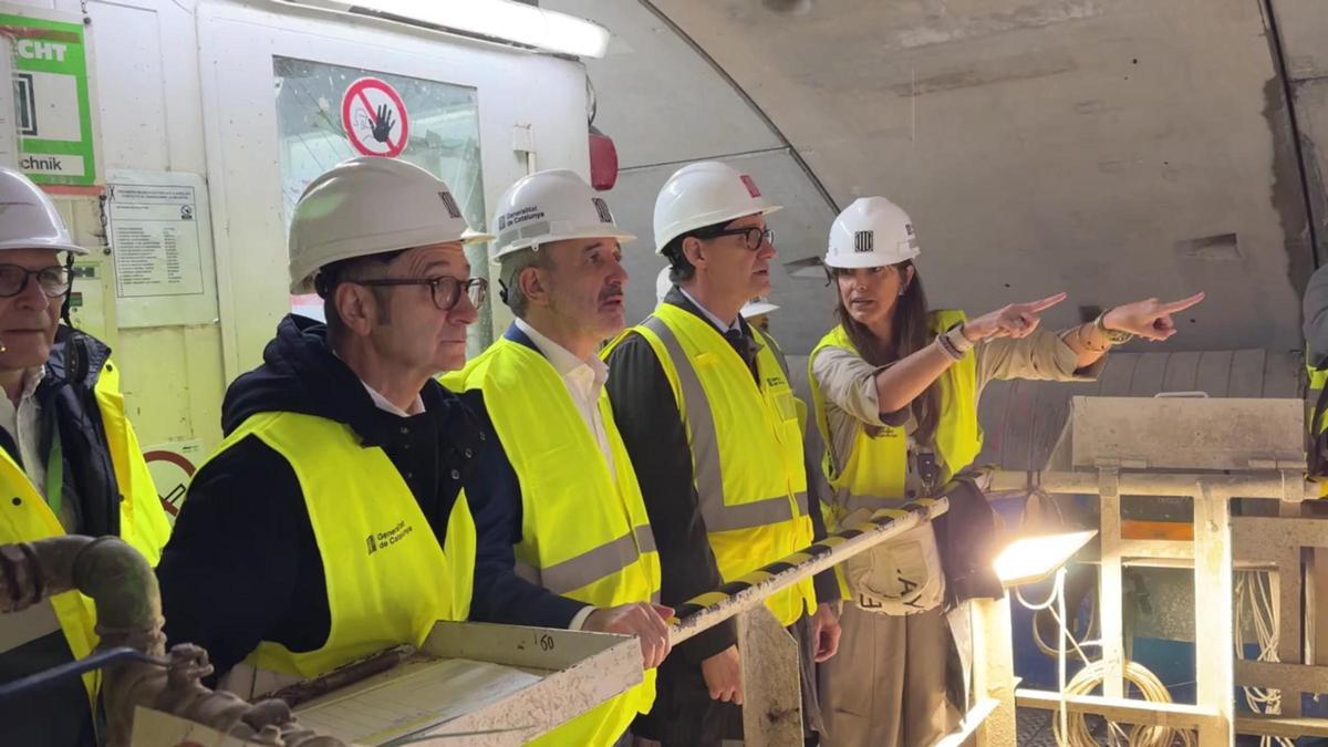 Illa y Collboni visitan las obras de la tuneladora del tramo central de las líneas L9 y L10 en Barcelona