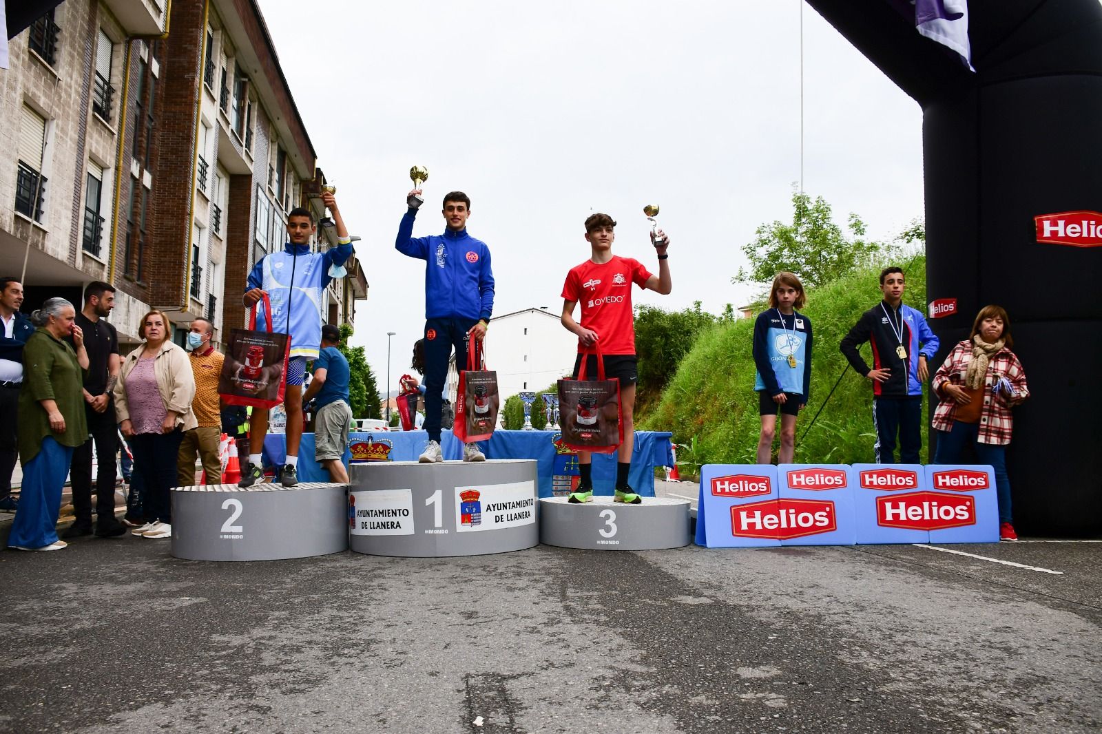 Moha Bakkali y Mariam Benkert se imponen en una competición que fue "una fiesta del atletismo"