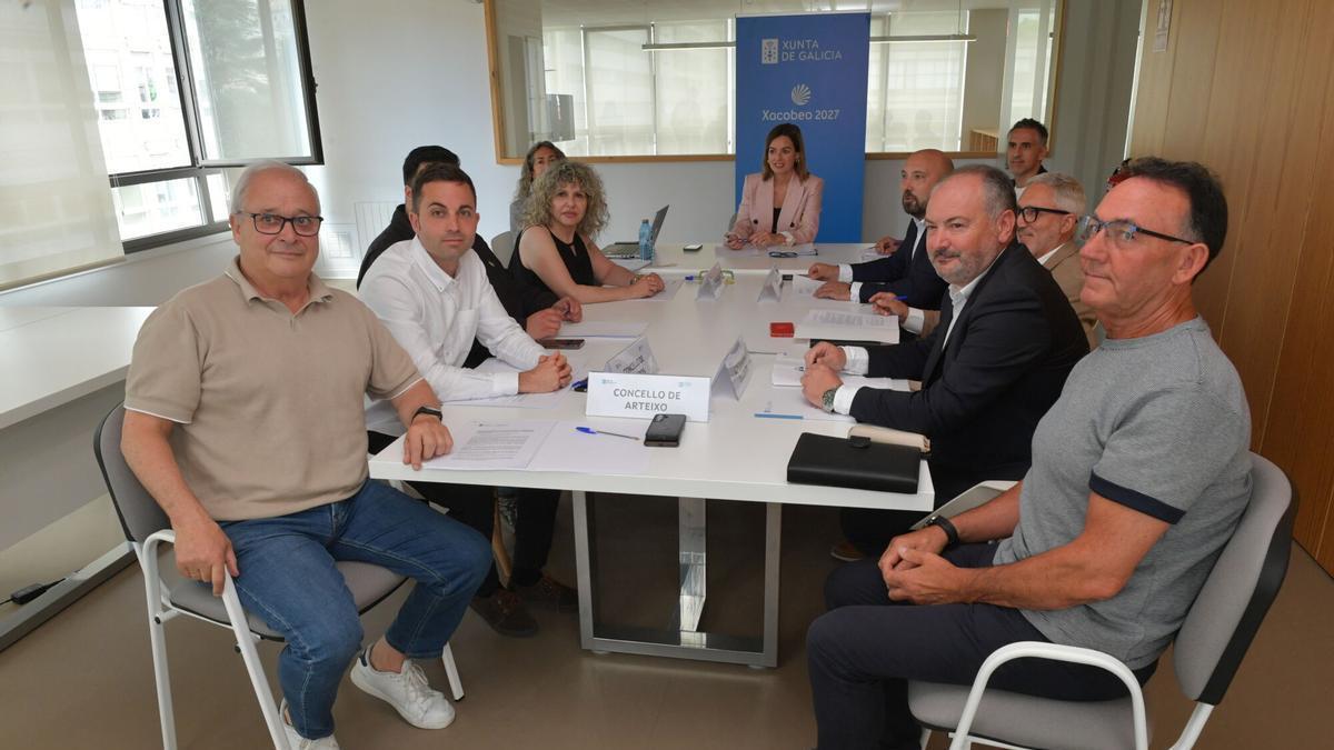 Reunión de la Xunta con representantes de A Coruña, Arteixo, Cambre, Culleredo y Oleiros sobre la creación de un área metropolitana de taxi.