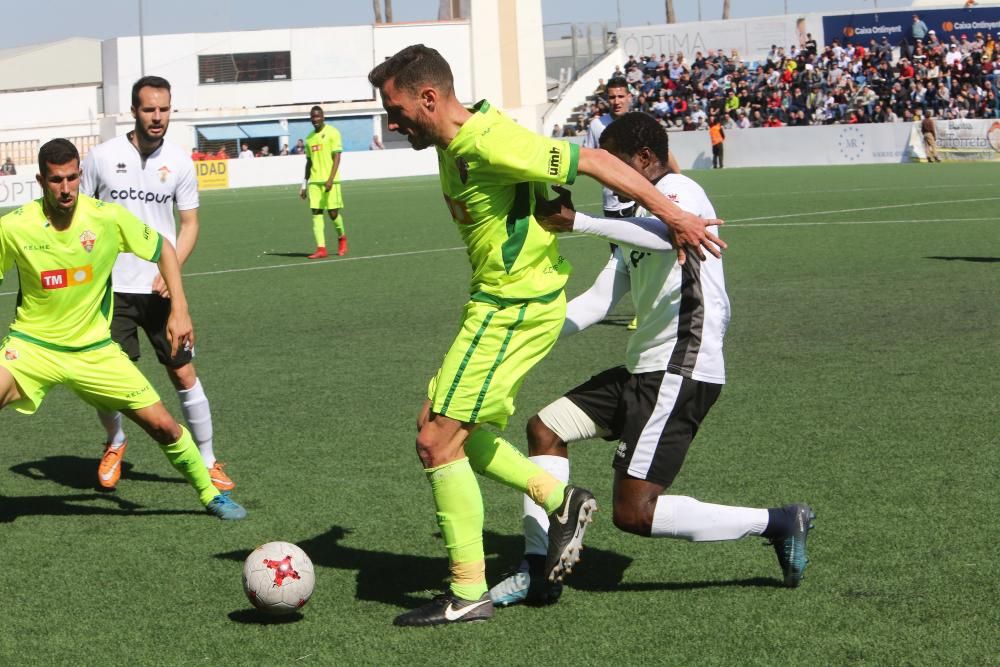 La derrota del Elche ante el Ontinyent en imágenes