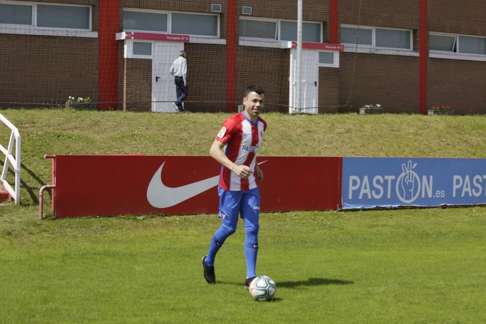 Presentación de Javi Fuego con el Sporting