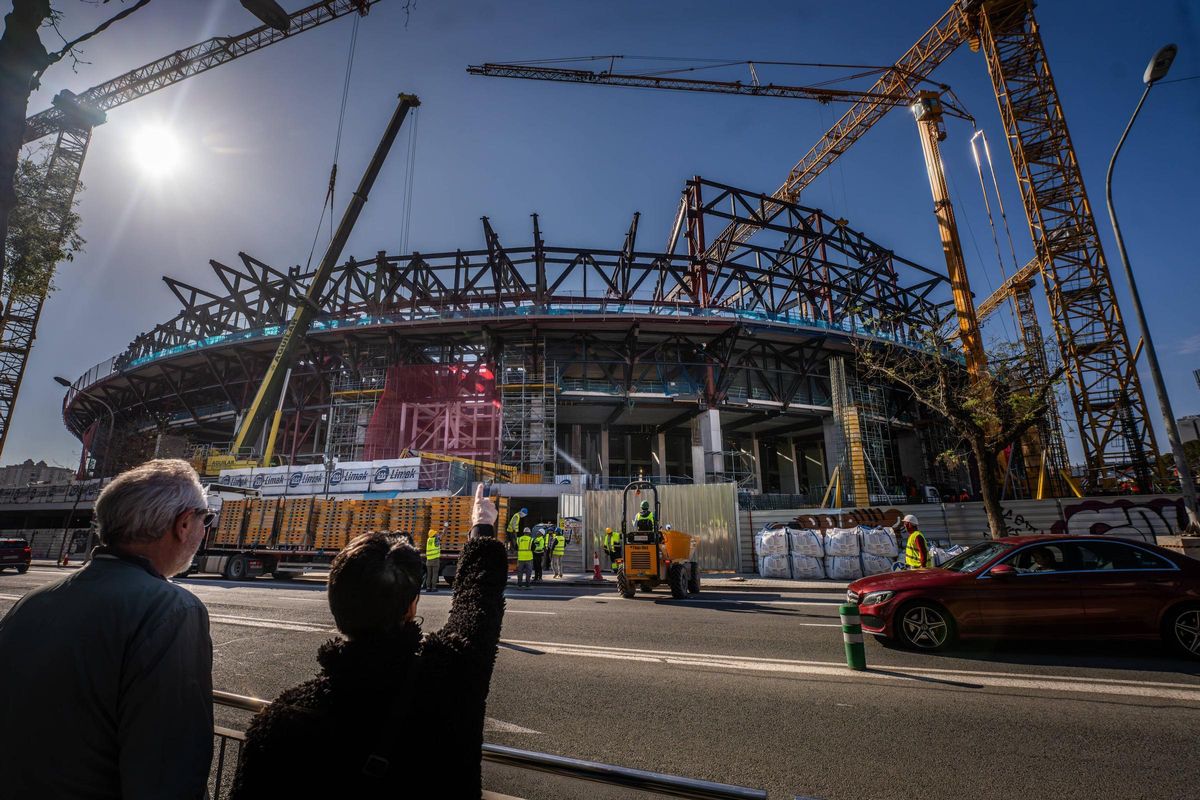 El Camp Nou en obras, en Barcelona, el pasado mes de abril.
