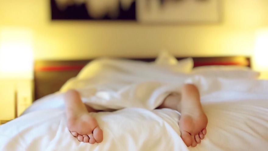 Cinco consejos para conseguir dormir a pierna suelta en verano