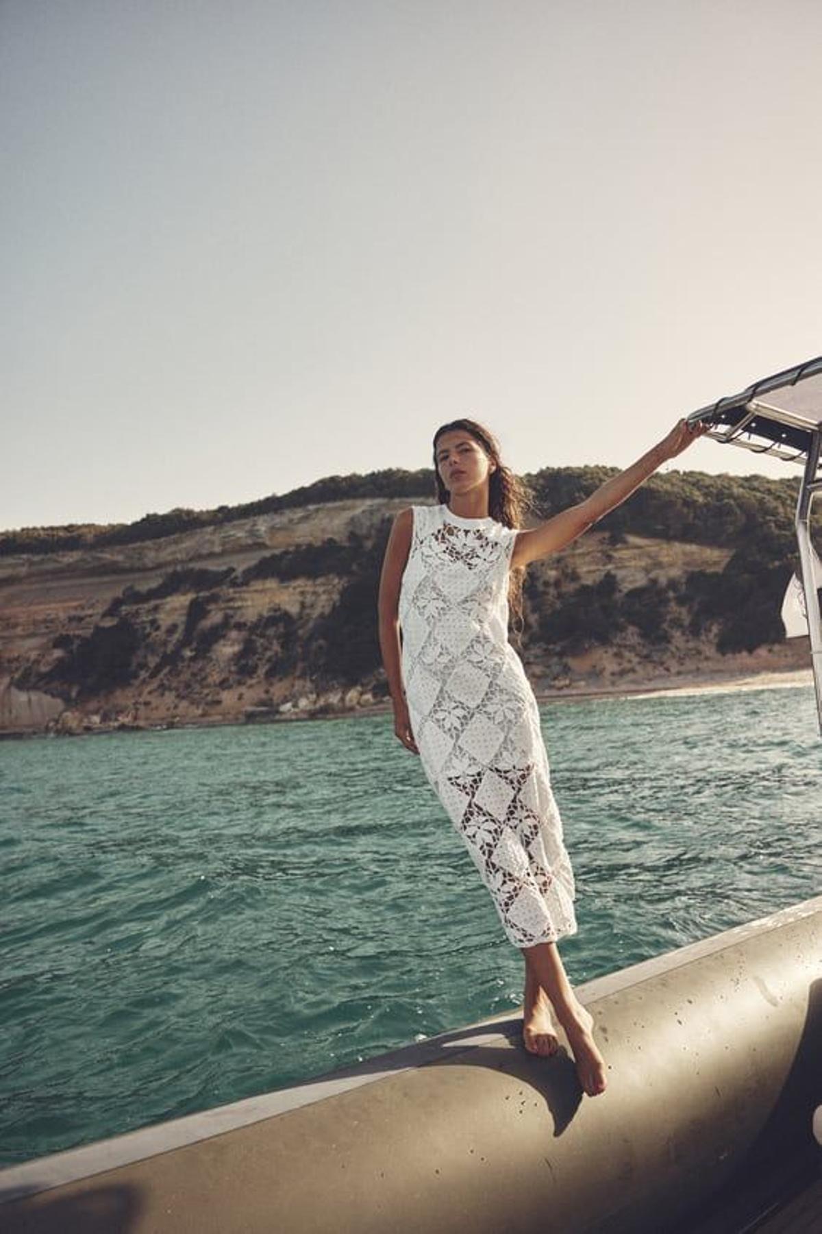 5 formas de lucir espectacular con un vestido corto blanco este verano
