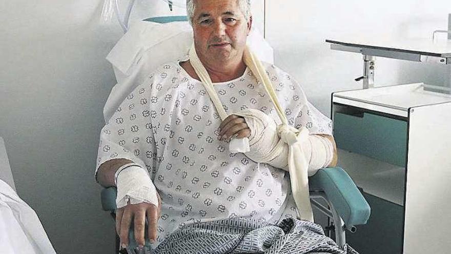 José Viéitez, hospitalizado tras la extracción de la bala. // I. Osorio