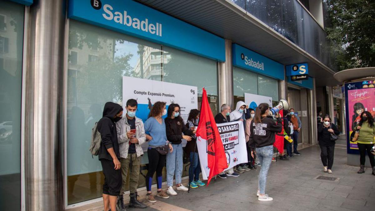 Protesta de Frente Obrero por un desahucio | GUILLEM BOSCH