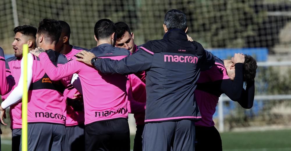 Coke ya entrena con el Levante UD