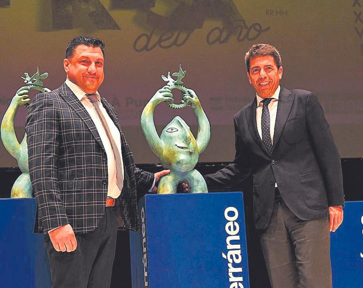 Andacar 2000 se hizo acreedor del premio a la Empresa del Año que entregó el presidente de la Generalitat, Carlos Mazón.