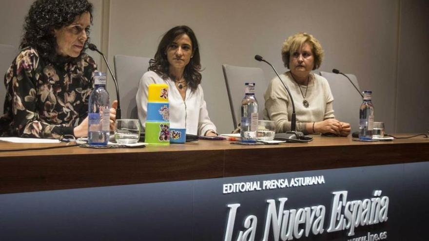 Por la izquierda, Marta Elena Cienfuegos, Emma Cabeza y Camino Prieto.