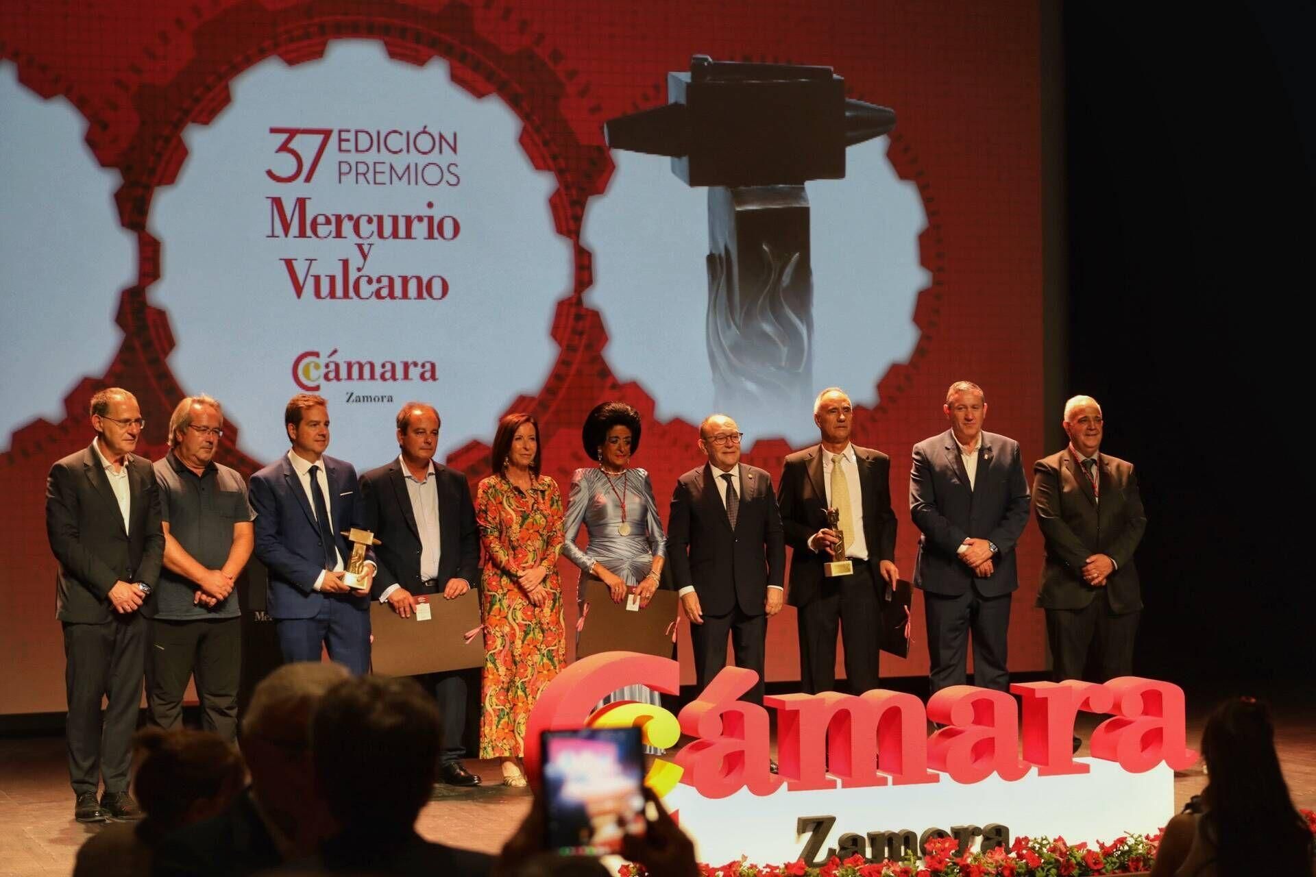 Zamora. 37ª edición de los Premios Mercurio y Vulcano y las Medallas a la Dedicación Empresarial y Lealtad a la empresa.