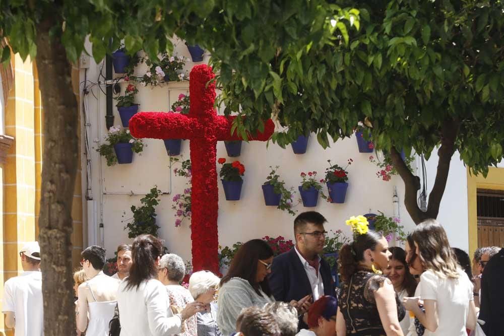 La Cruces abren el Mayo festivo