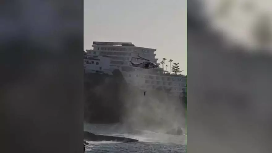 Rescate en la costa de Los Gigantes