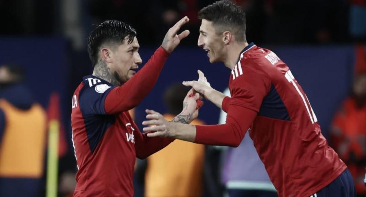 El delantero argentino de Osasuna, Chimy Ávila, no podrá viajar con su equipo a Riad