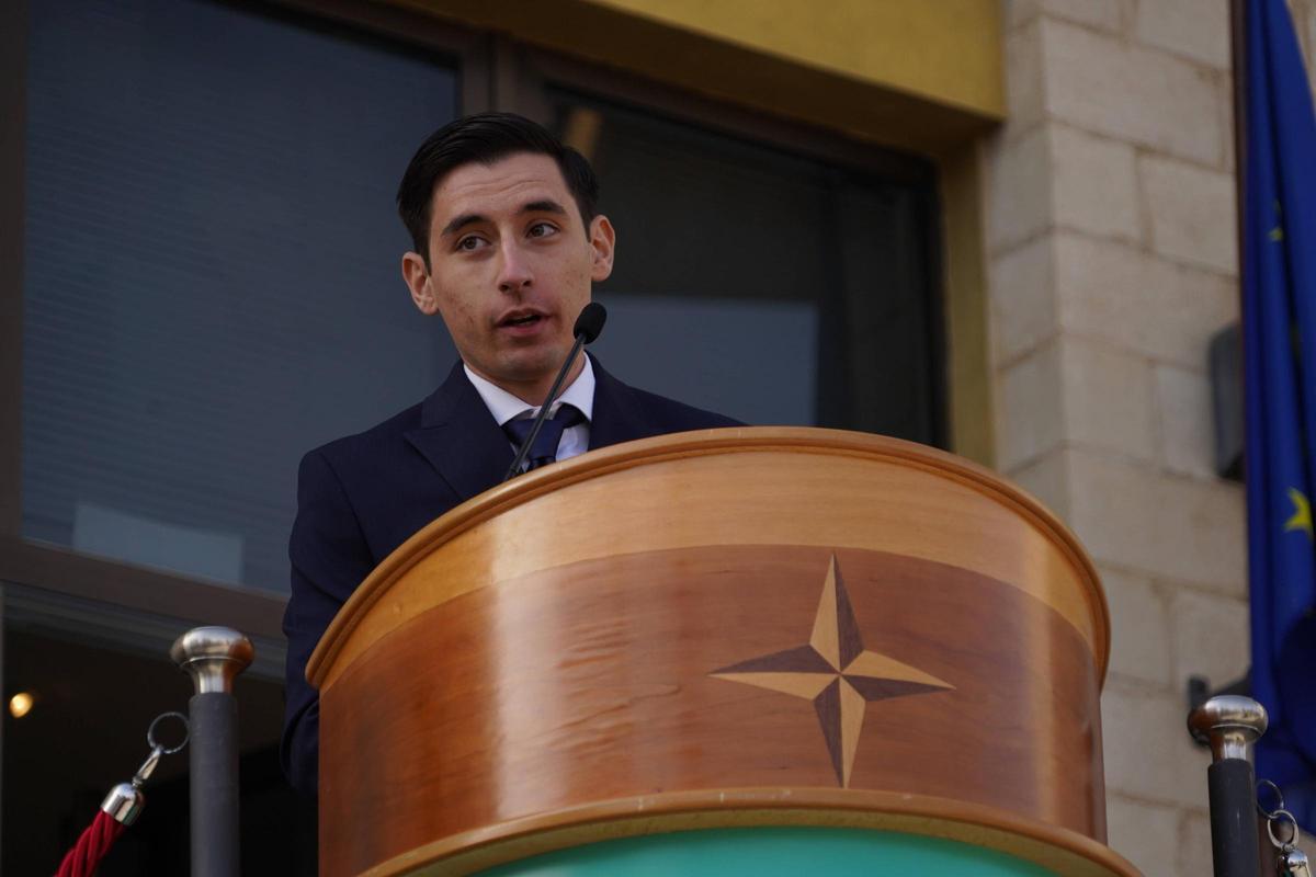 Una estatua de bronce, el recuerdo indeleble de Coreses a Ramón Álvarez